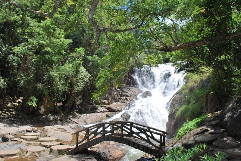 Discovering the beauty of Datanla waterfall in Dalat