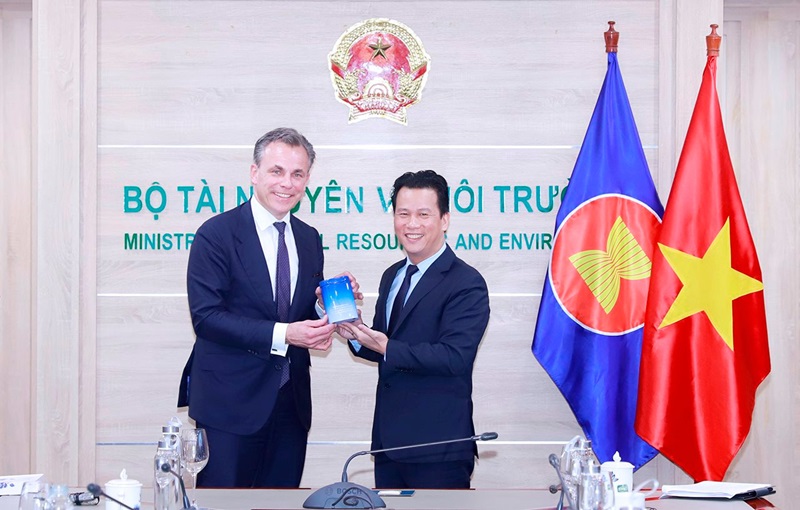 Vietnam - Netherlands: Comprehensive cooperation for addressing climate change adaptation and environmental challenges